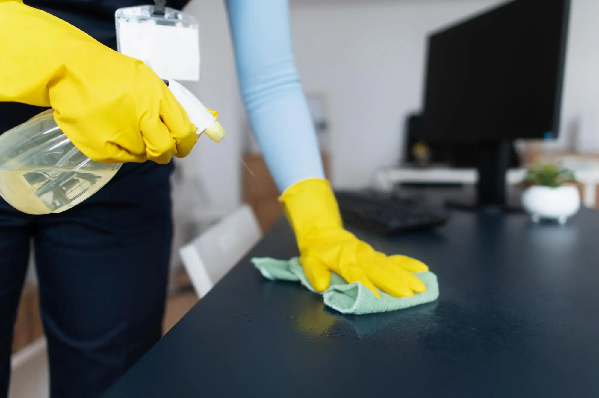 Deep Cleaning Tips for Vacation Rentals: Making Your Destin, FL Home Sparkle